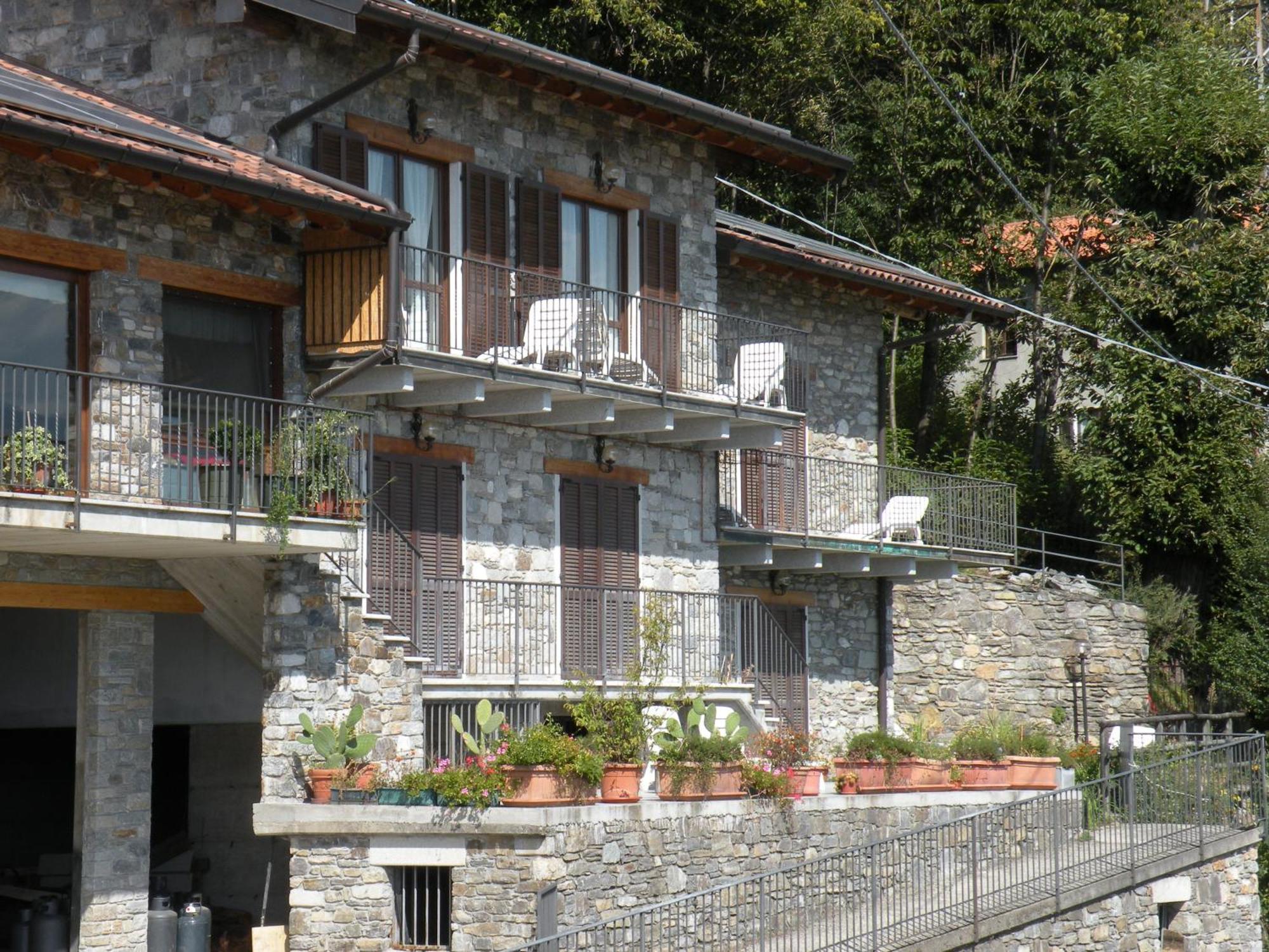 Hotel Tamola Sorico Exterior photo